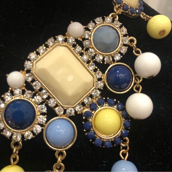 Statement necklace with rhinestones. Very good condition. - Picture 7 of 8